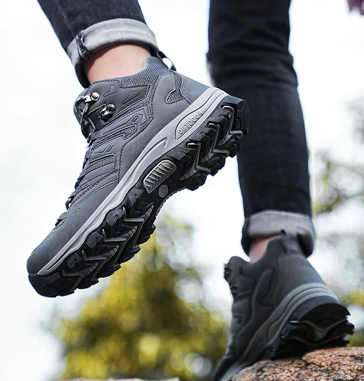 Chaussures de randonnée femme confortables, avec stabilité et protection du pied.