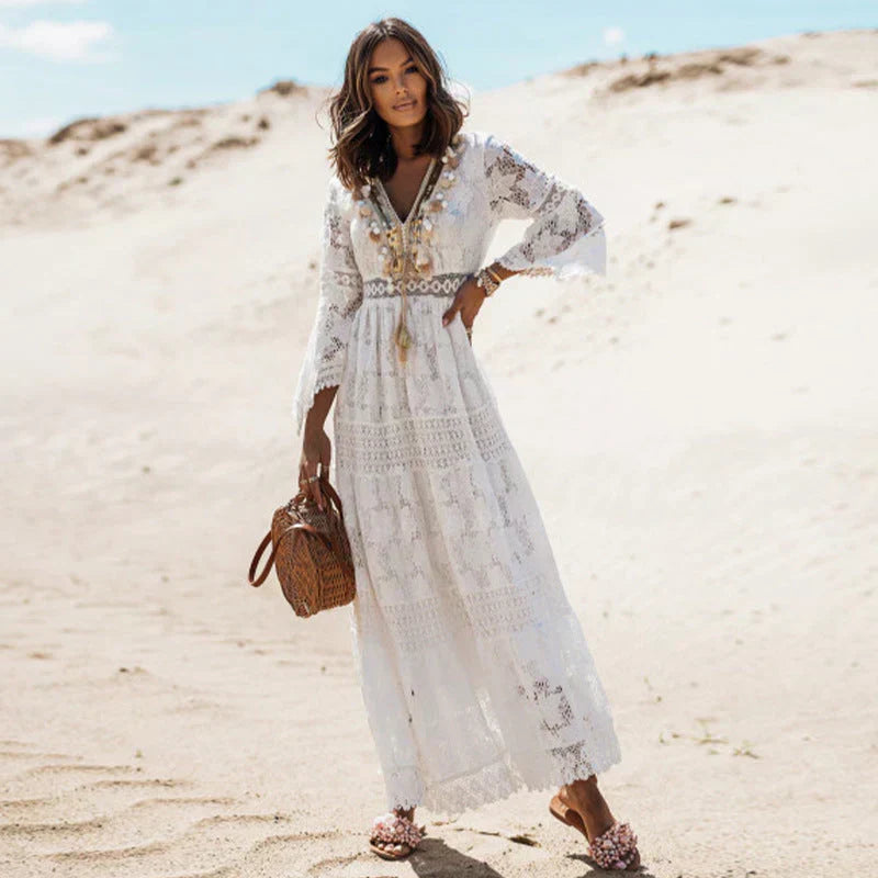 Robe fluide bohème femme, silhouette élégante et artistique, parfaite pour l'été.