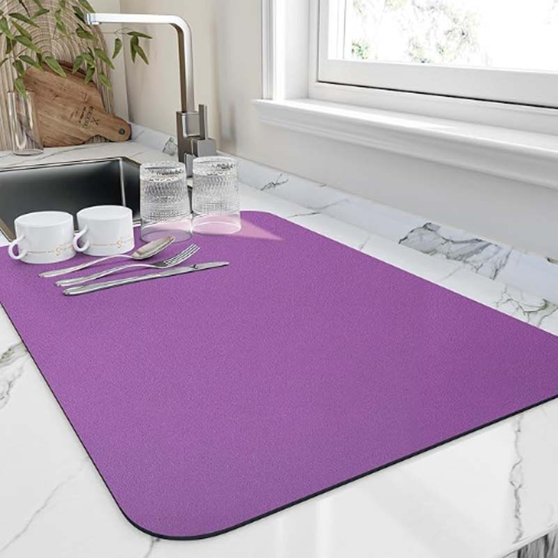 Cuisine organisée : tapis de vaisselle en diatomite, rectangulaire et super absorbant. Fini l'humidité !