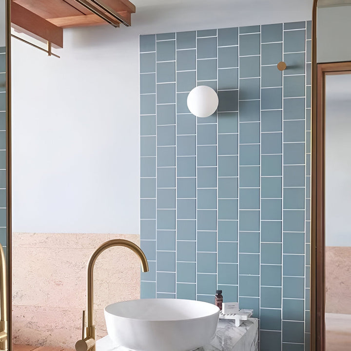 Applique décorative minimaliste, design rond pour une ambiance intérieure douce.