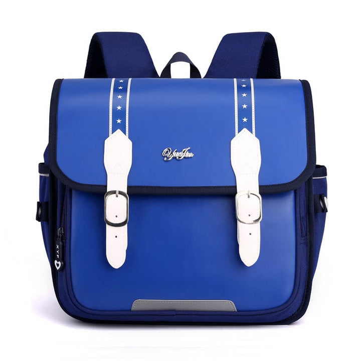 Enfant portant un cartable ergonomique léger. Assure un bon maintien du dos et soulage les épaules à l'école.