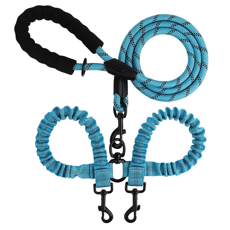 Détail de la rotule 360° d'une laisse double anti-choc en nylon, pour des promenades sans tracas.