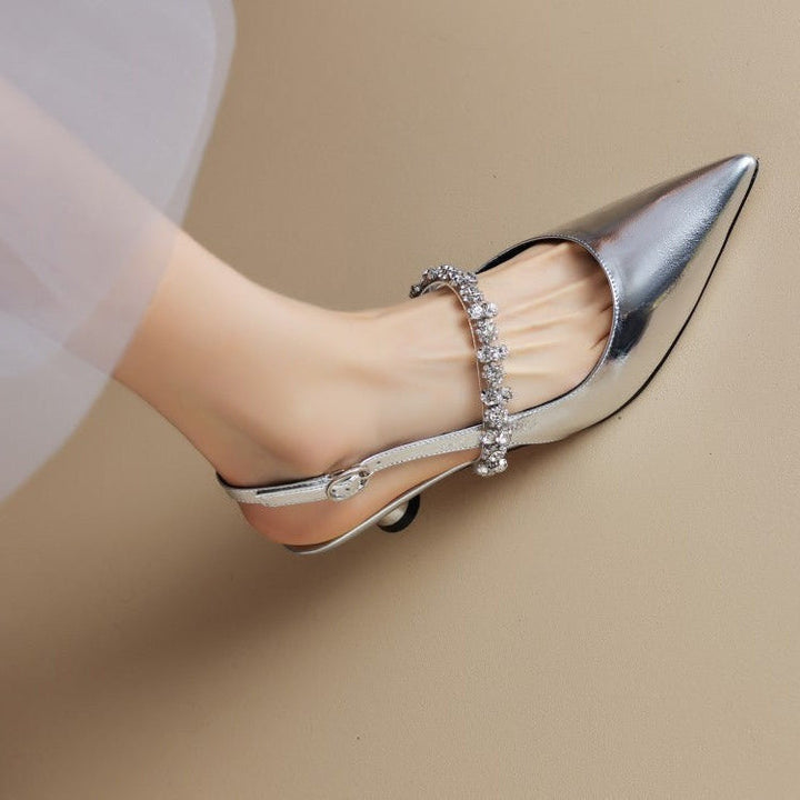 Escarpins scintillants élégants pour femme, talon aiguille, cristaux brillants pour soirée chic ou mariage.
