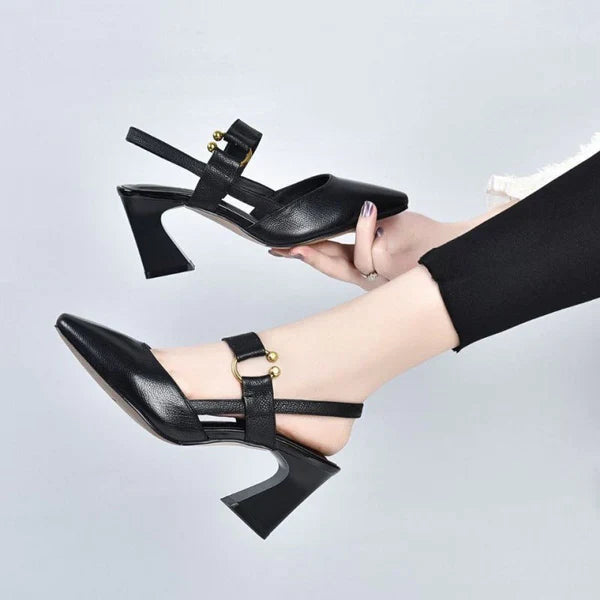 Sandales à talon fermé élégantes pour femmes, design respirant et confort orthopédique, parfaites pour la mode d'été.
