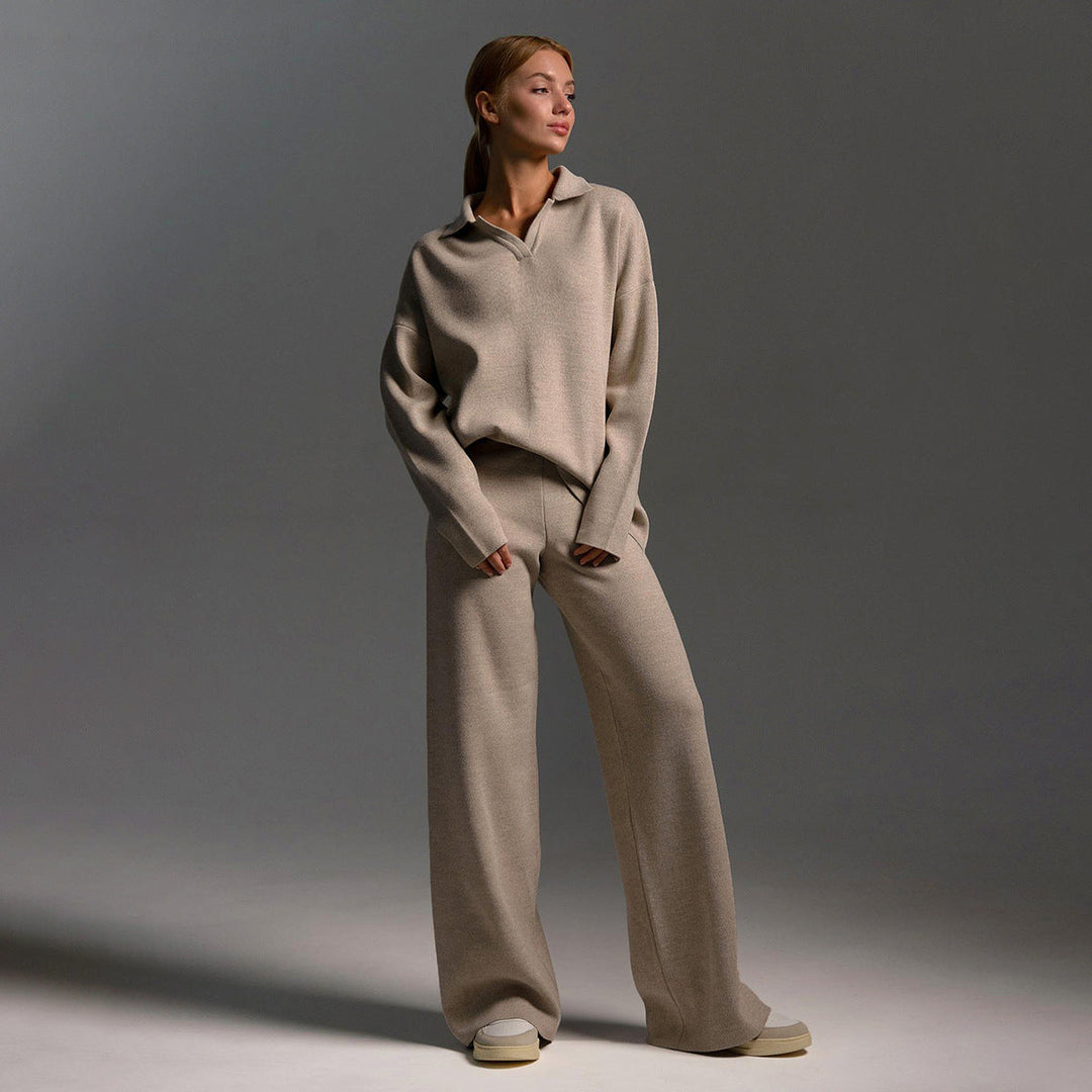 Ensemble pull polo femme et pantalon large. Tenue décontractée chic pour confort élégant.