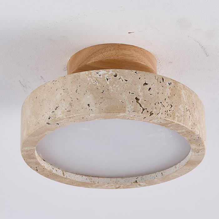 Plafonnier LED de luxe en travertin. Éclairage intérieur avec lumière chaude et variable, idéal ambiance cosy.