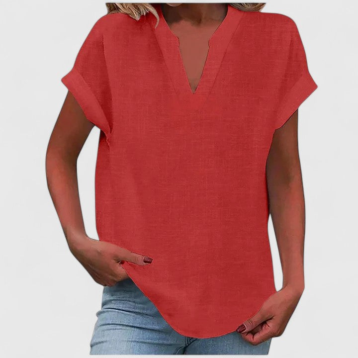 Porter la blouse femme col V décontractée pour un style élégant et quotidien au printemps.