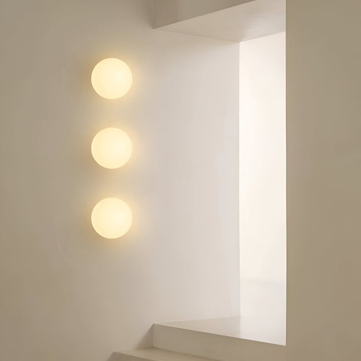Applique décorative murale, design minimaliste pour une touche d'élégance discrète.
