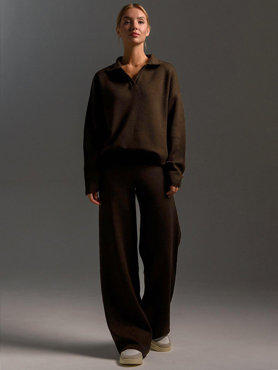 Confort élégant garanti avec cet ensemble femme pull polo et pantalon large, idéal pour la maison.