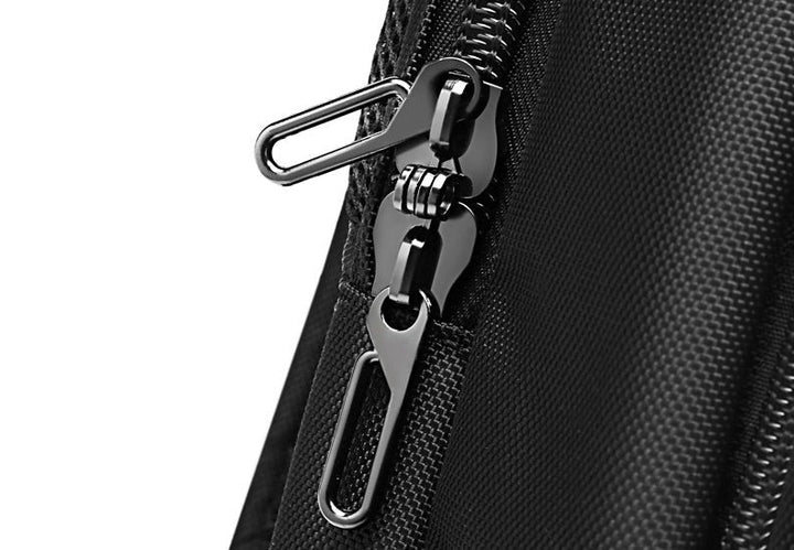 Vue aérienne du sac à dos TravelPack rempli, montrant son extension maximale.