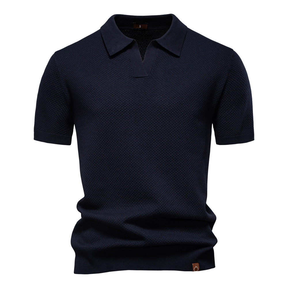 Polo homme structuré à coupe moderne et élégante. Idéal pour un look masculin décontracté chic.