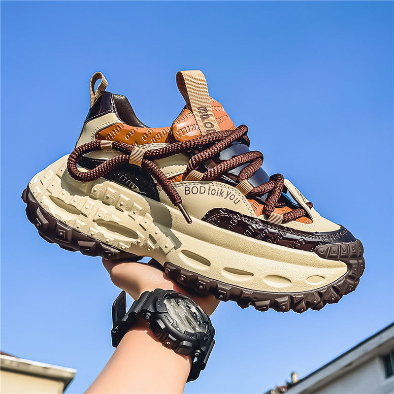 Sneakers homme tendance, style urbain. Baskets confortables avec semelles épaisses, parfaites pour un look décontracté.