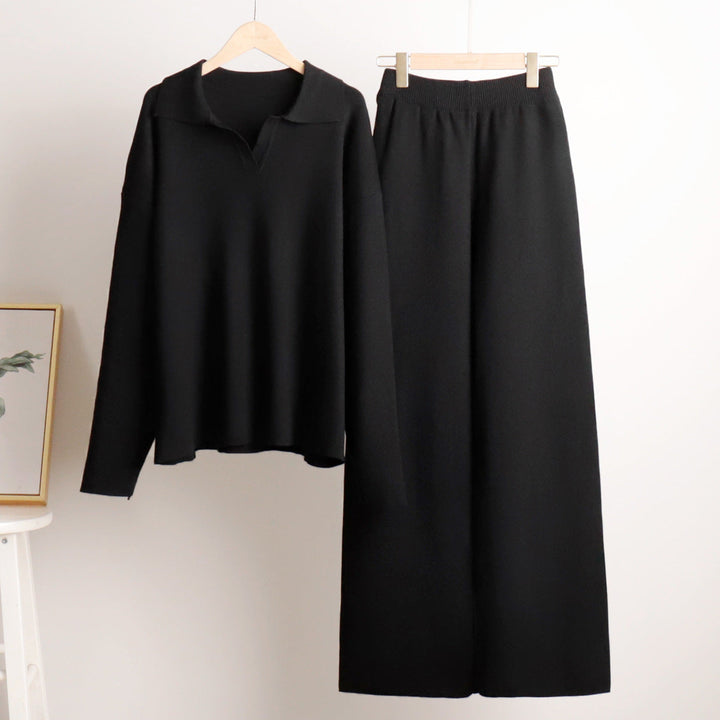 Pantalon large femme fluide, chic et confortable, composant inférieur de l'ensemble loungewear.