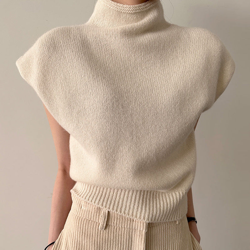 Pull col roulé sans manches pour femmes. Un essentiel élégant et moderne pour la mode automne-hiver.