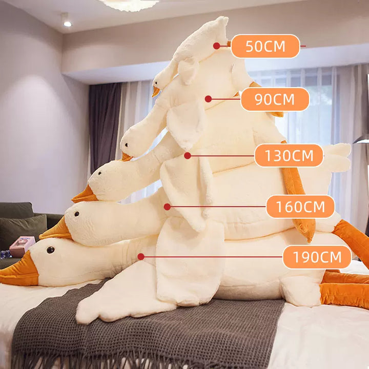 Adorable peluche oie géante et douce GooseHaven, un cadeau parfait pour le réconfort et la décoration enfantine.