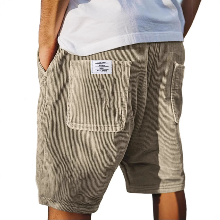 Short femme en velours confortable, idéal pour l'été ou un style décontracté chic. Un pantalon court mode.