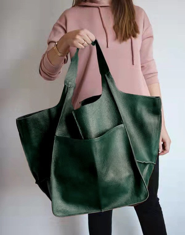 Sac à main femme en cuir vegan, chic, moderne et spacieux, parfait pour le quotidien ou les sorties élégantes.