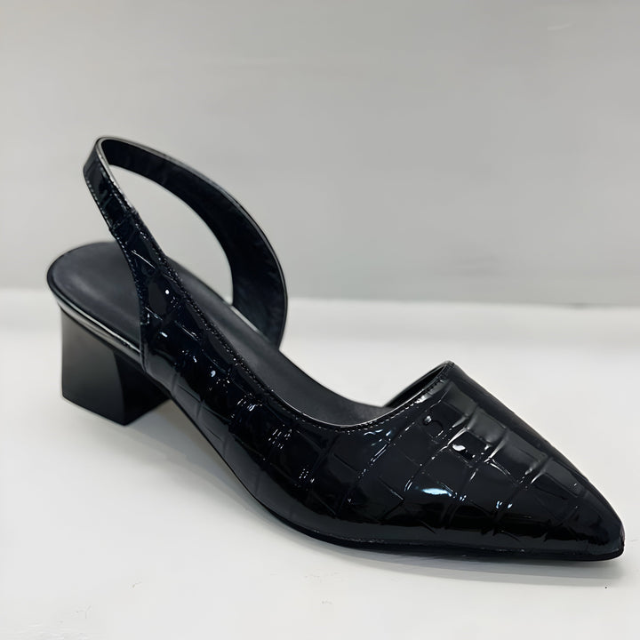 Paire de talons confortables pour femmes, avec soutien plantaire orthopédique pour pieds sensibles et un style élégant.