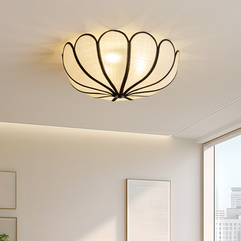 Suspension plafond fleurie style antique français, ajoute une touche vintage et esthétique à votre décor.