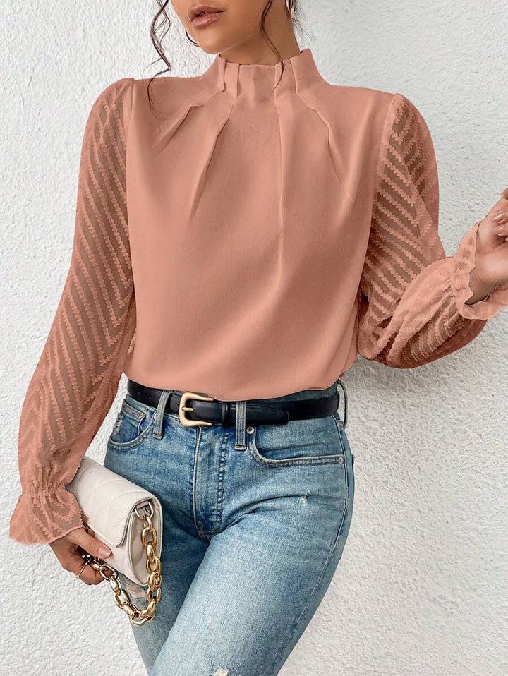 Haut femme Sophie polyvalent. Blouse chic à motif pour le travail, les loisirs, ou une tenue élégante du quotidien.