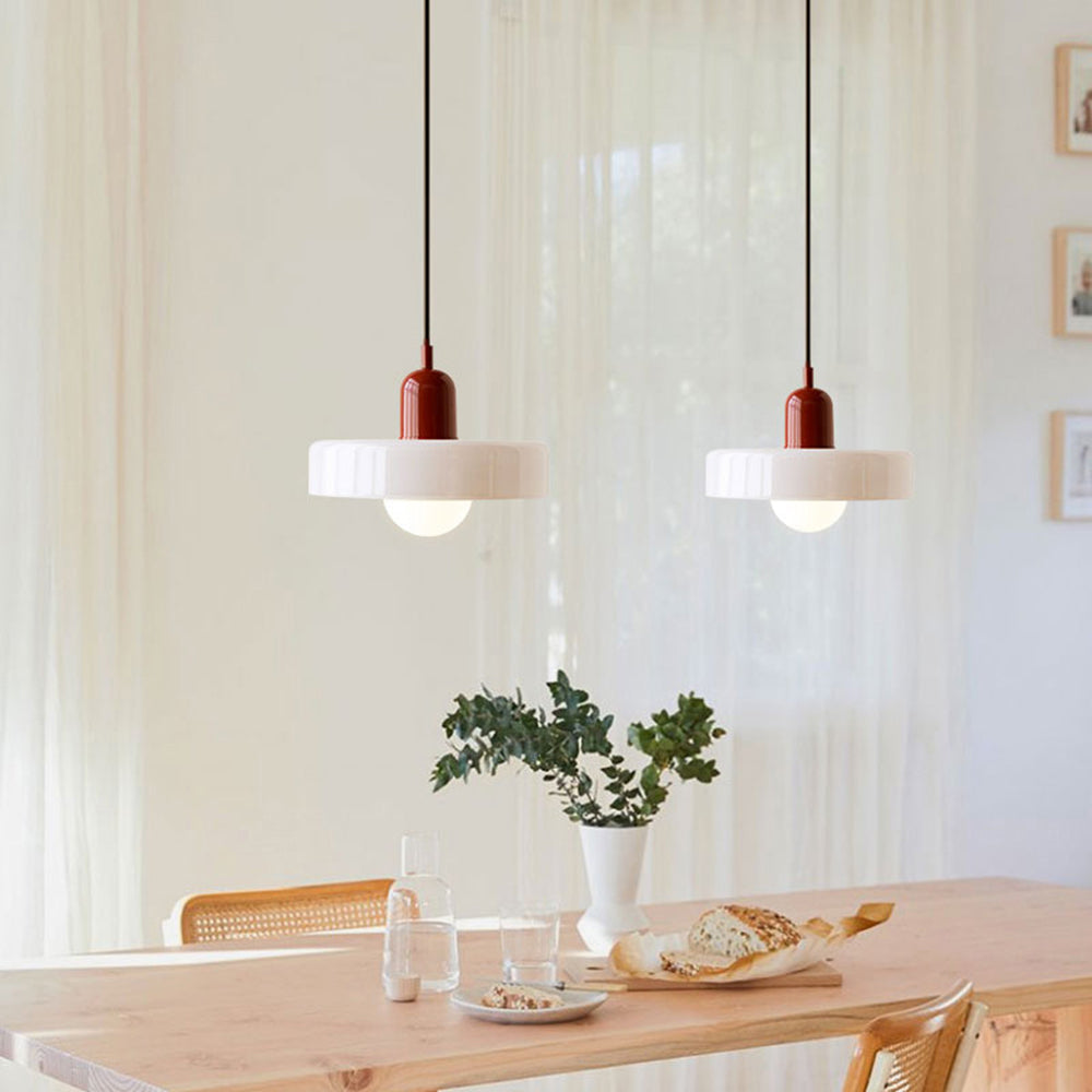 Lampe suspendue design Bauhaus, verre coloré, solution d'éclairage élégante pour chambre.