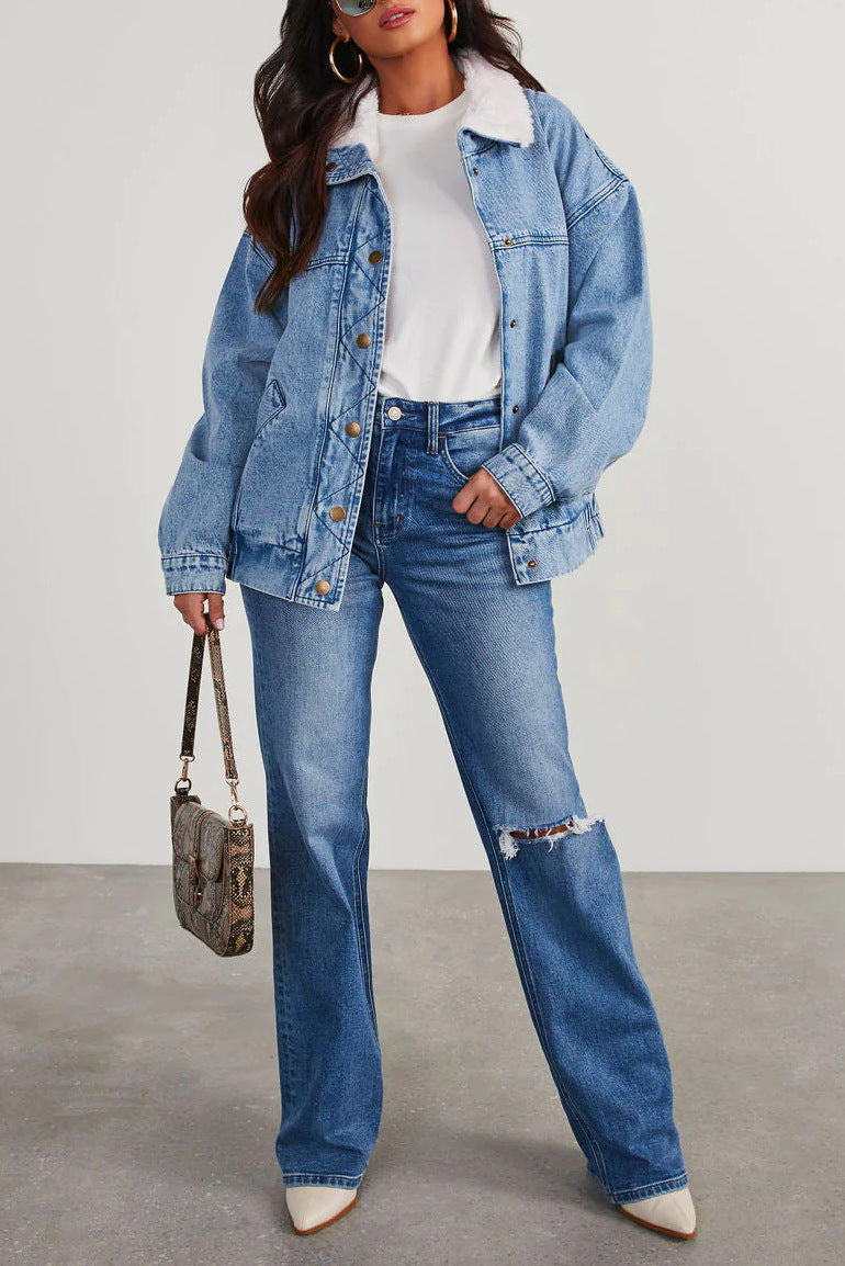 Veste femme mode en jean oversize, style décontracté tendance. Idéale pour automne/hiver, chic et chaude.