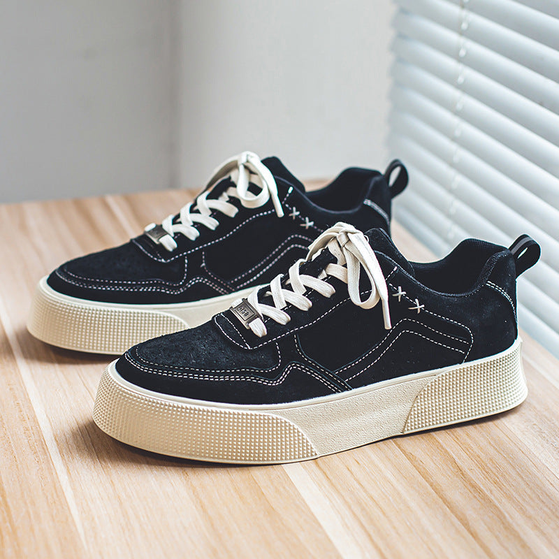 Baskets casual couleur unie pour hommes, design robuste et semelle épaisse pour un confort optimal au quotidien.