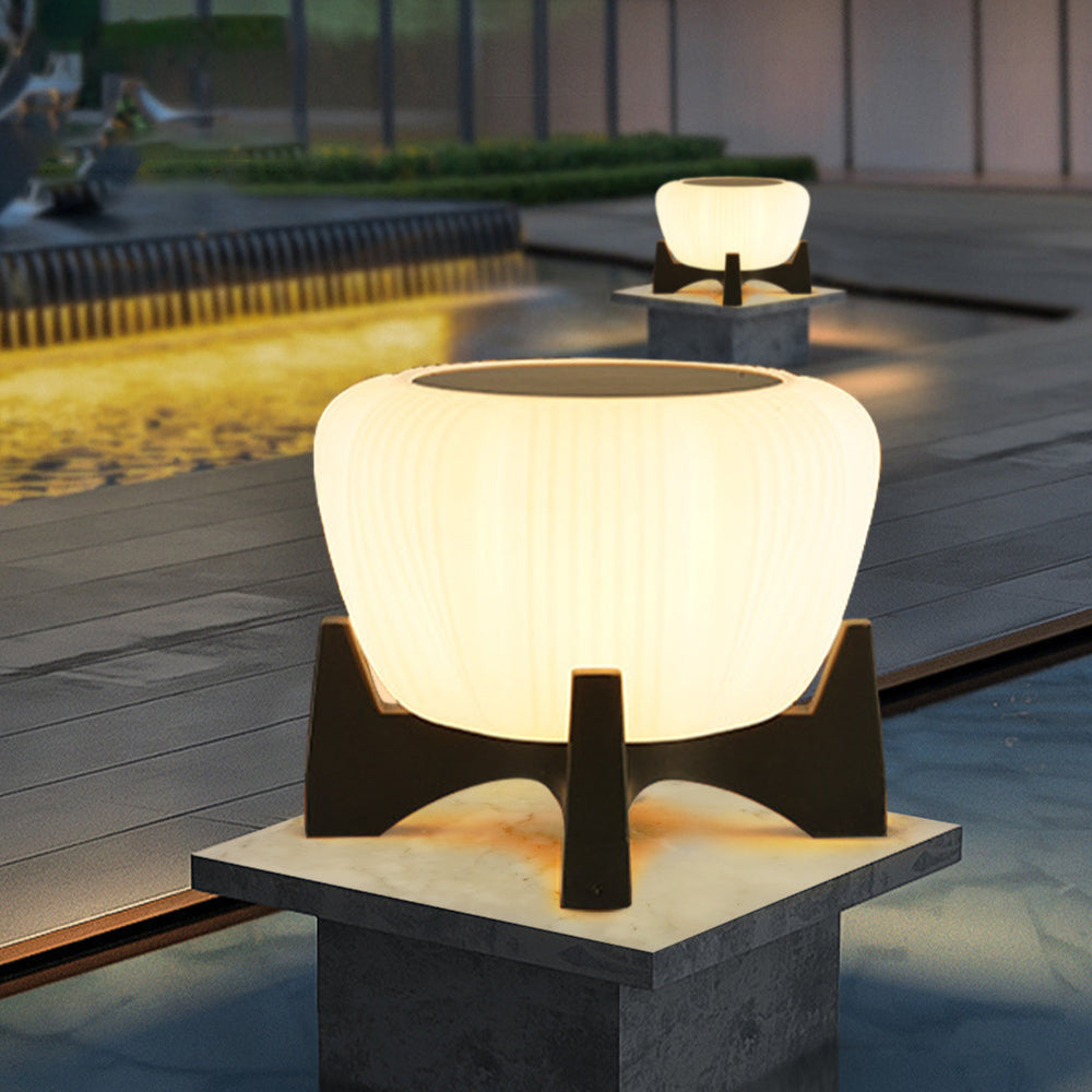 Décoration jardin solaire: éclairage LED design pour chemin extérieur. Lampe étanche IP65, crée ambiance chaleureuse.