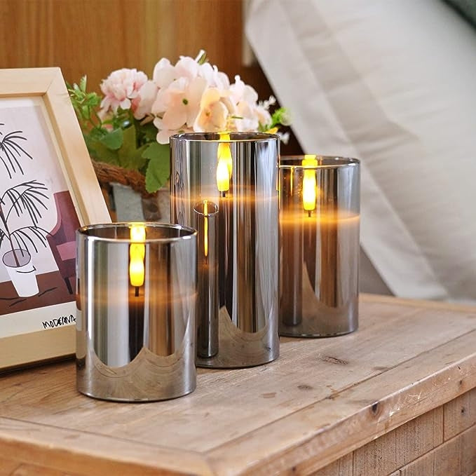 Coffret de bougies LED télécommandées, flamme réaliste pour ambiance festive ou relaxante.