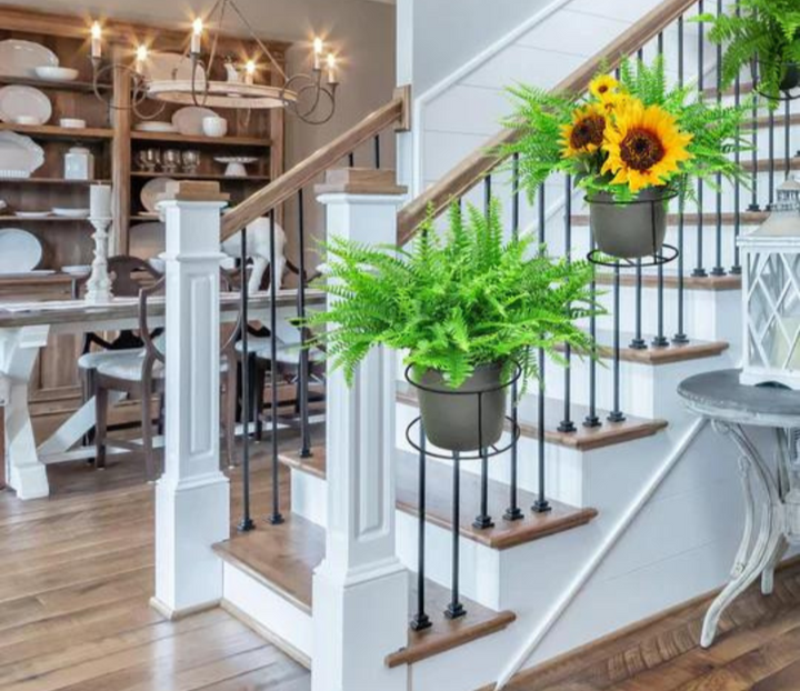Support de plantes suspendu pour balustrade de balcon. Solution de jardin vertical élégante et pratique pour vos fleurs.