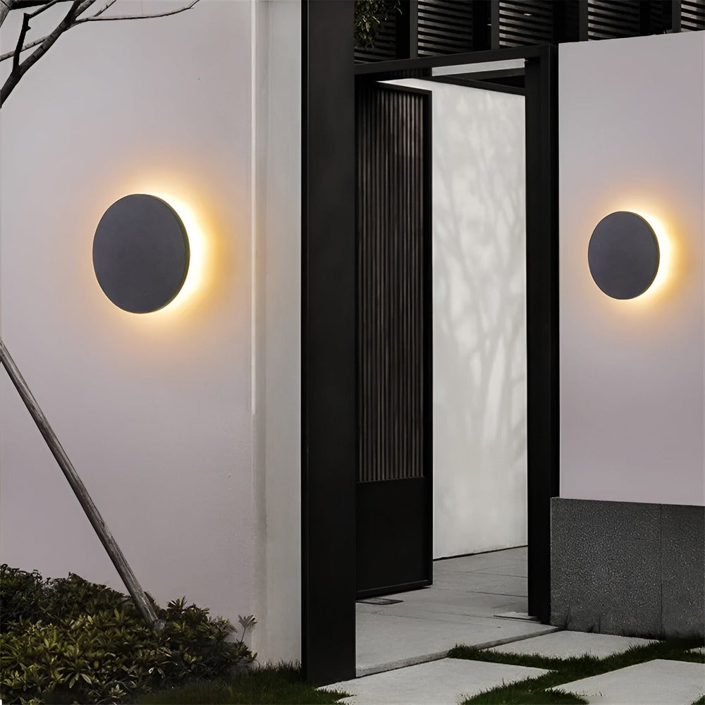 Lampe murale LED étanche IP65 en aluminium, luminaire extérieur design pour jardin et façade, économie d'énergie.