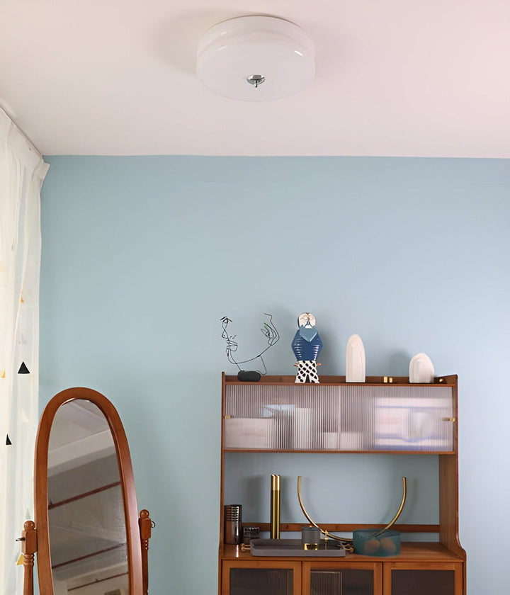 Luminaire LED rond crème, design Bauhaus vintage, éclairage moderne pour tout intérieur.