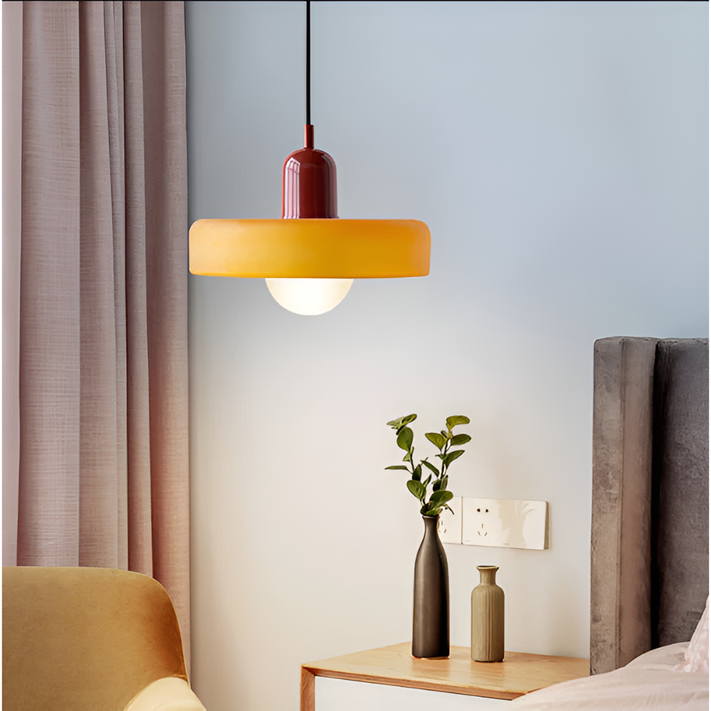 Suspension luminaire ajustable, verre soufflé, décoration contemporaine salon.