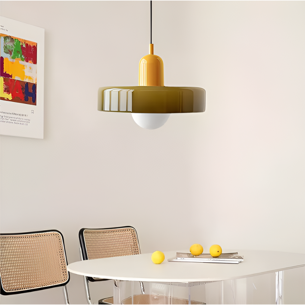 Lustre verre soufflé, suspension moderne ajustable pour un intérieur contemporain.