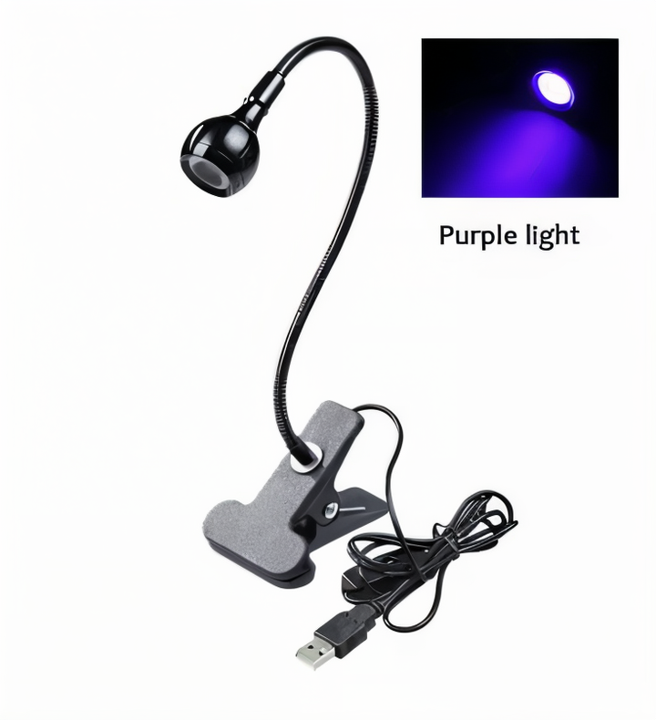 Lampe de lecture et travail LED à pince, bras flexible, éclairage USB 360° pour un focus parfait.