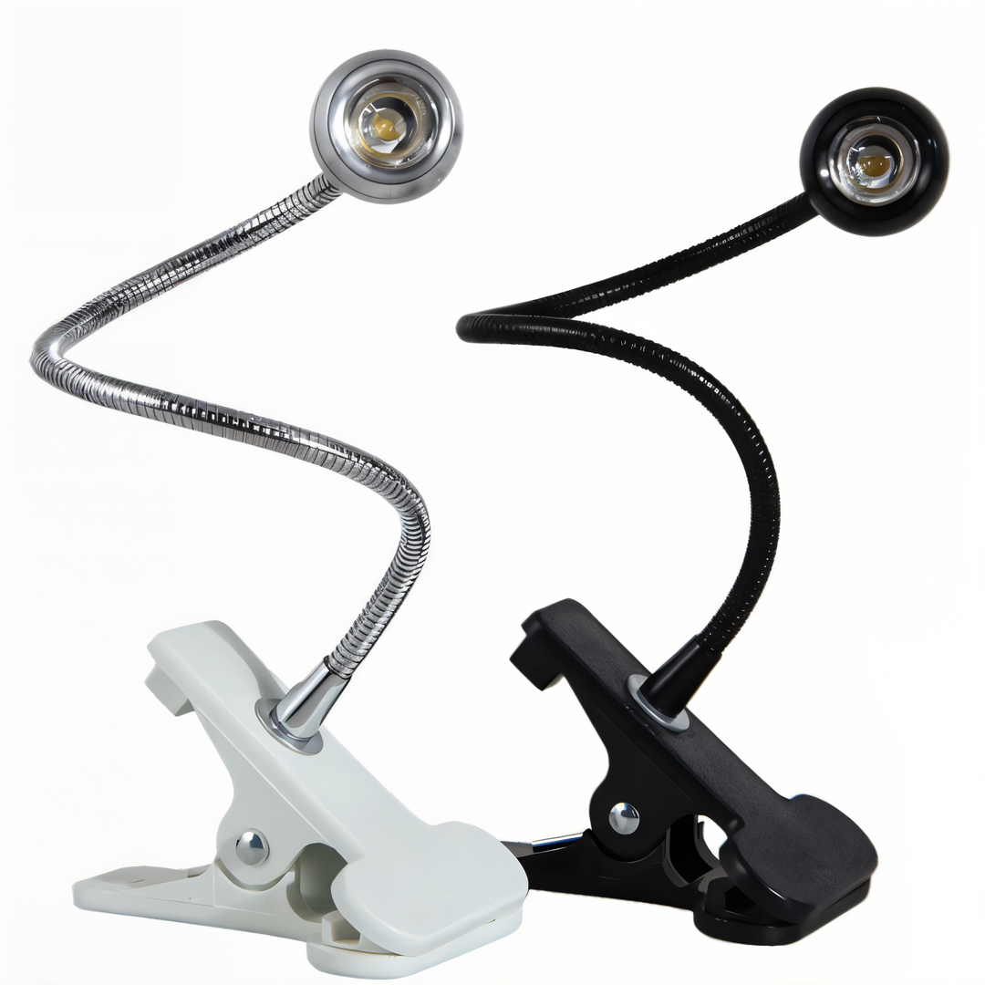 Lampe LED moderne et flexible à pince, alimentation USB, lumière orientable 360° pour le bureau.