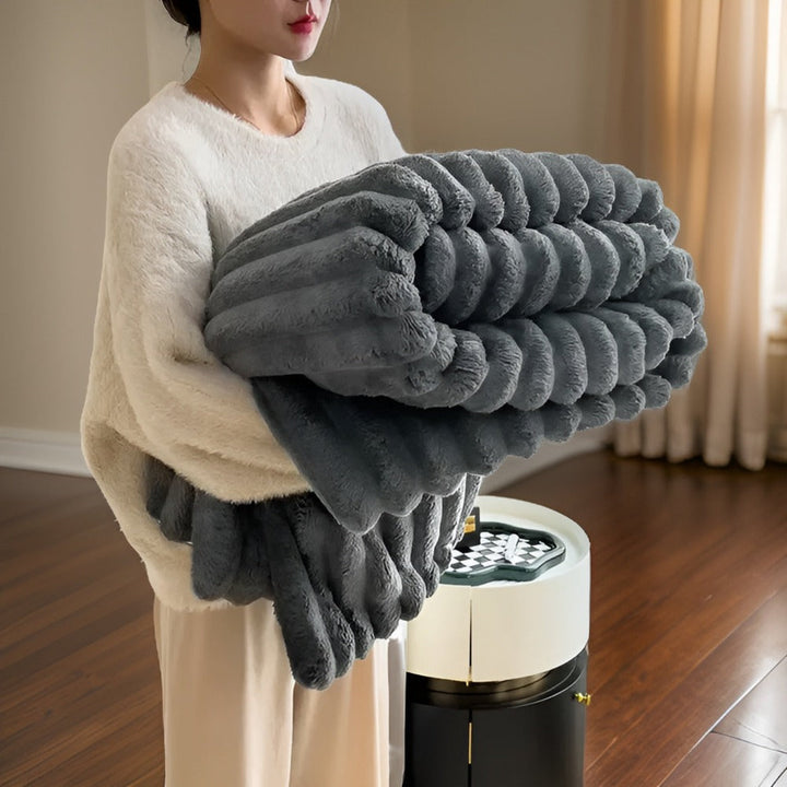 Couverture polaire douce pour la maison, parfaite pour un canapé, un lit, apportant chaleur et confort.