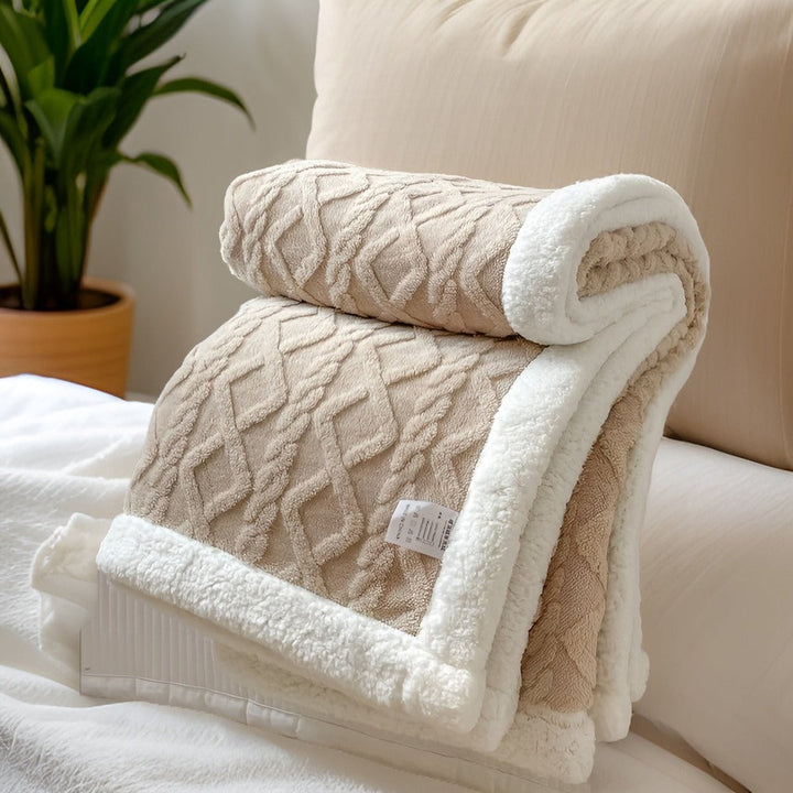 Couverture douce réversible pour chambre, motif peau de mouton, couleur naturelle, pour un sommeil paisible.