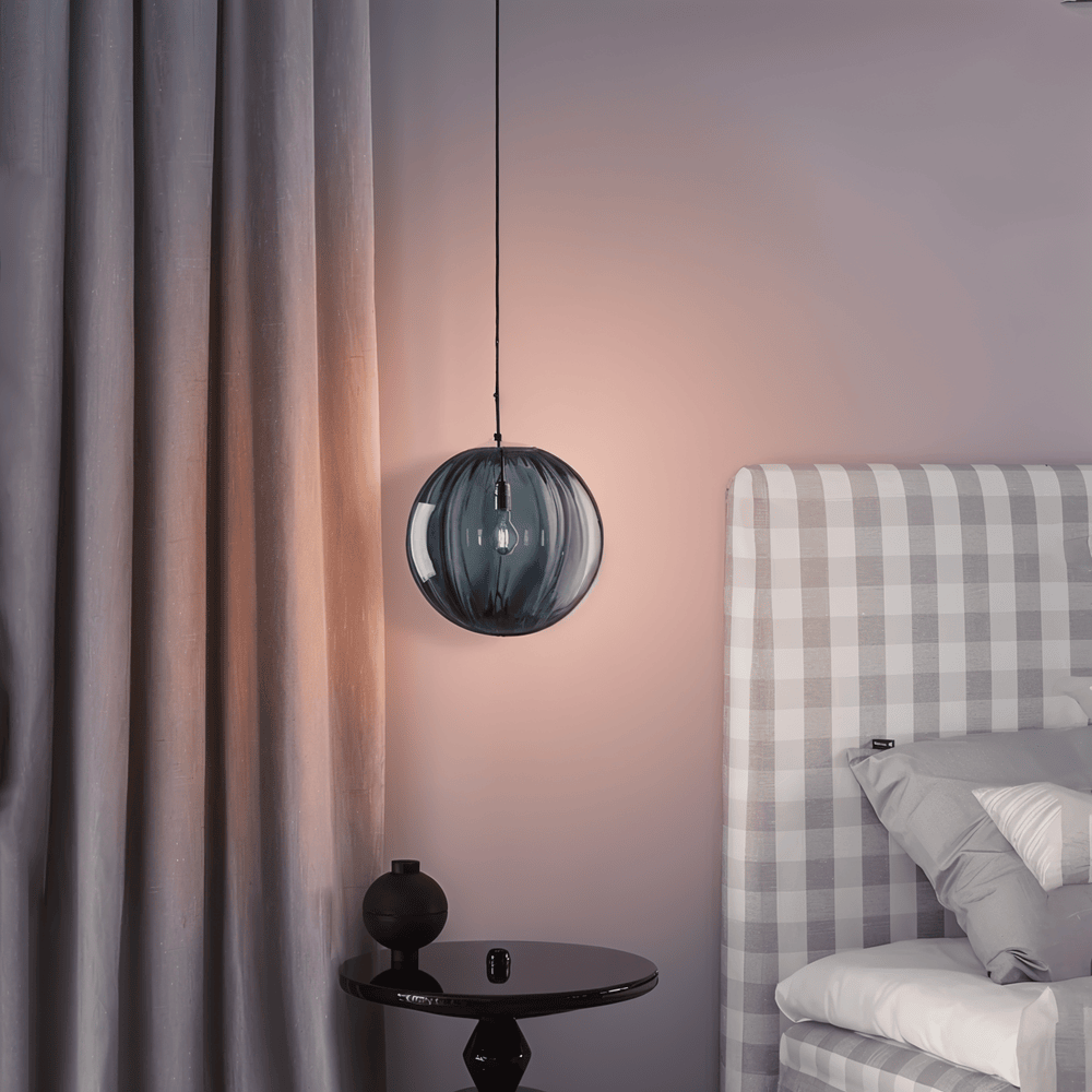 Suspension élégante nordique, verre coloré, idéale pour chambre, salle à manger contemporaine.