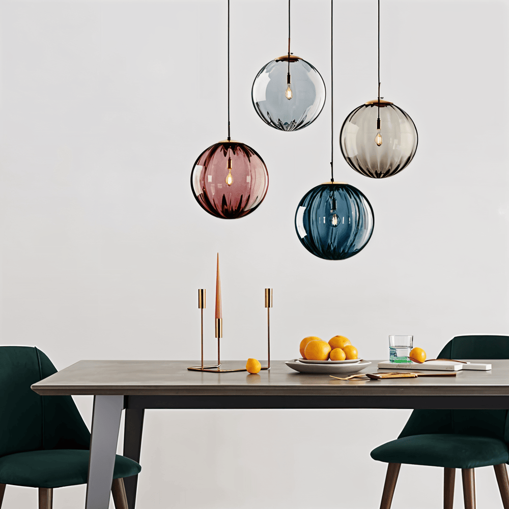 Lampe pendante LED ajustable, globes colorés, style nordique, parfaite pour cuisine ou bureau moderne.