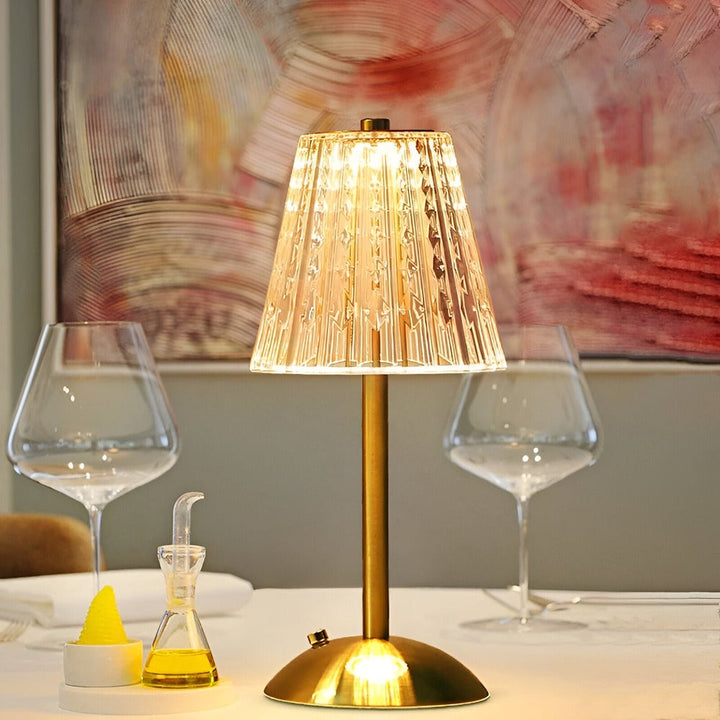 Lampe de salon vintage sans fil et rechargeable. Apporte une lumière d'ambiance chaleureuse et stylée.