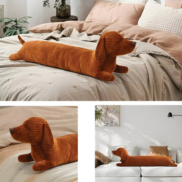 Peluche teckel de qualité supérieure, coussin moelleux et résistant, compagnon fidèle.