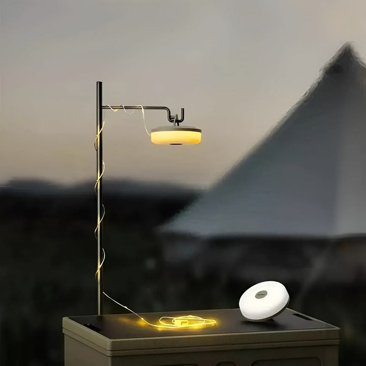 Éclairage extérieur LED étanche 10m, lumière d'ambiance pour jardin, terrasse, camping ou aventure.