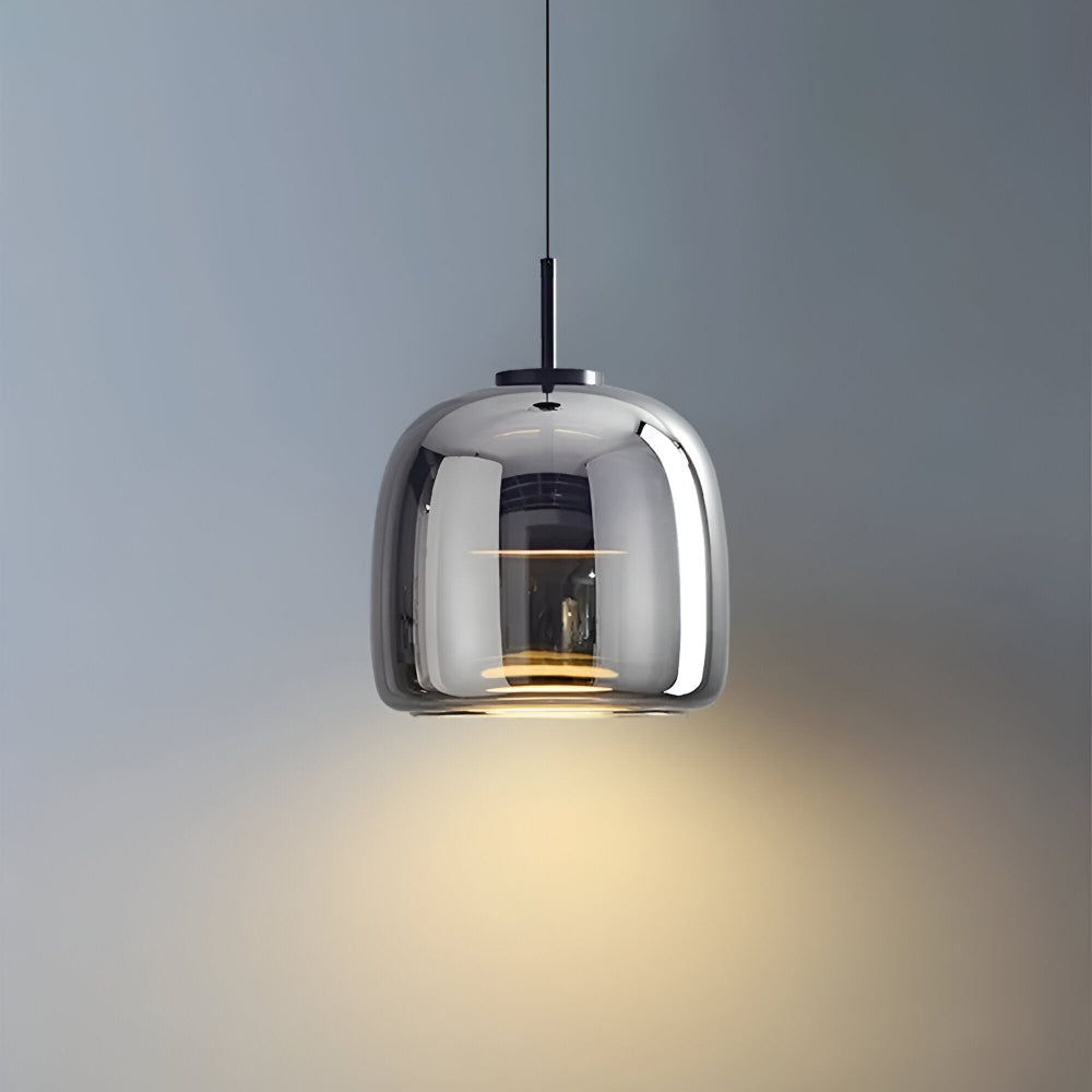 Luminaire suspendu en verre, design élégant pour cuisine, couloir ou entrée moderne.