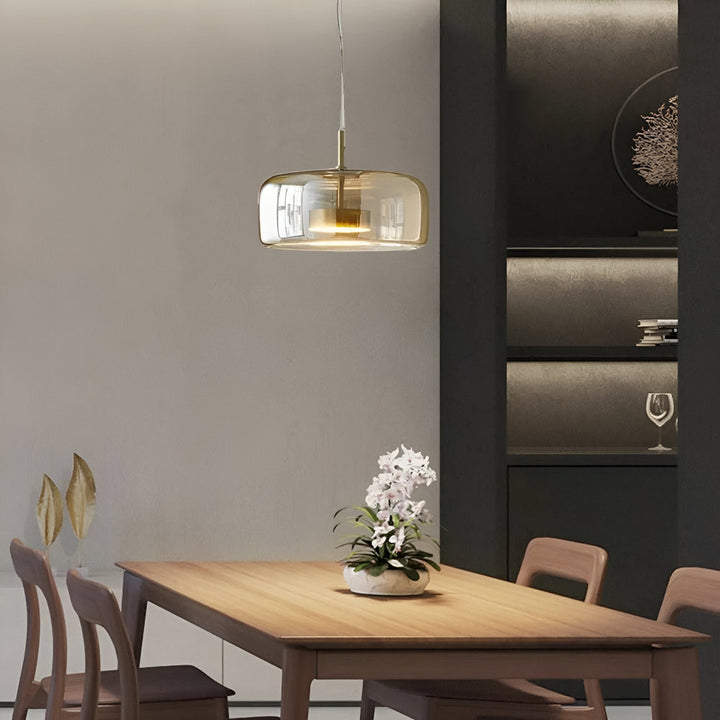 Lampe suspendue en verre clair, design intemporel, parfaite pour une décoration épurée et stylée.