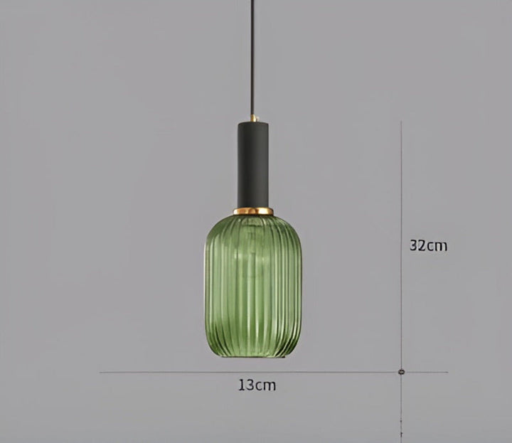 Suspension luminaire en verre strié, apportant une note vintage et design à votre espace.