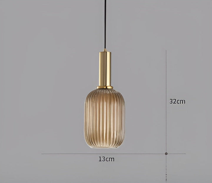 Suspension luminaire rétro en verre strié, design intemporel, pour une ambiance raffinée.