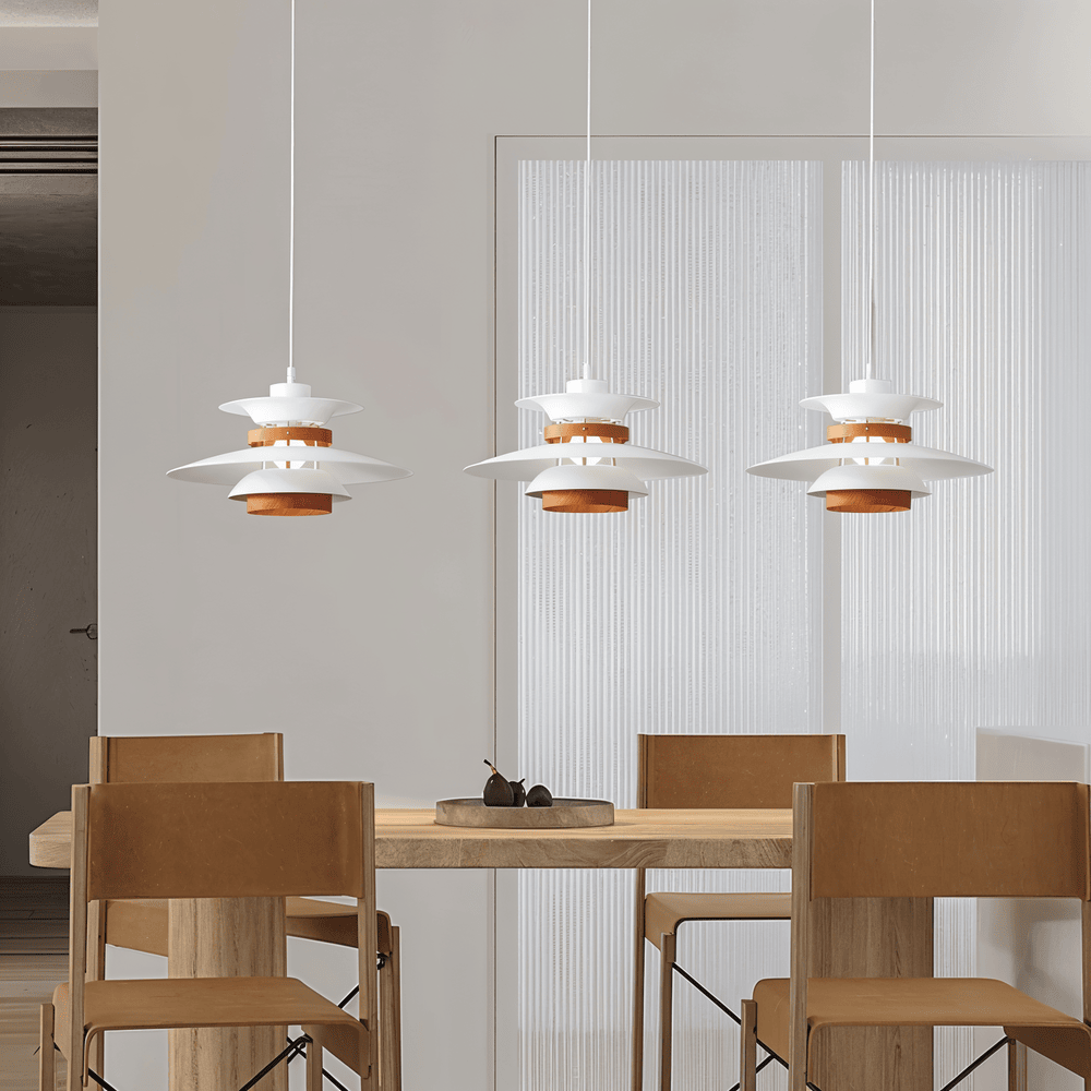 Plafonnier style scandinave, design épuré pour maison contemporaine.