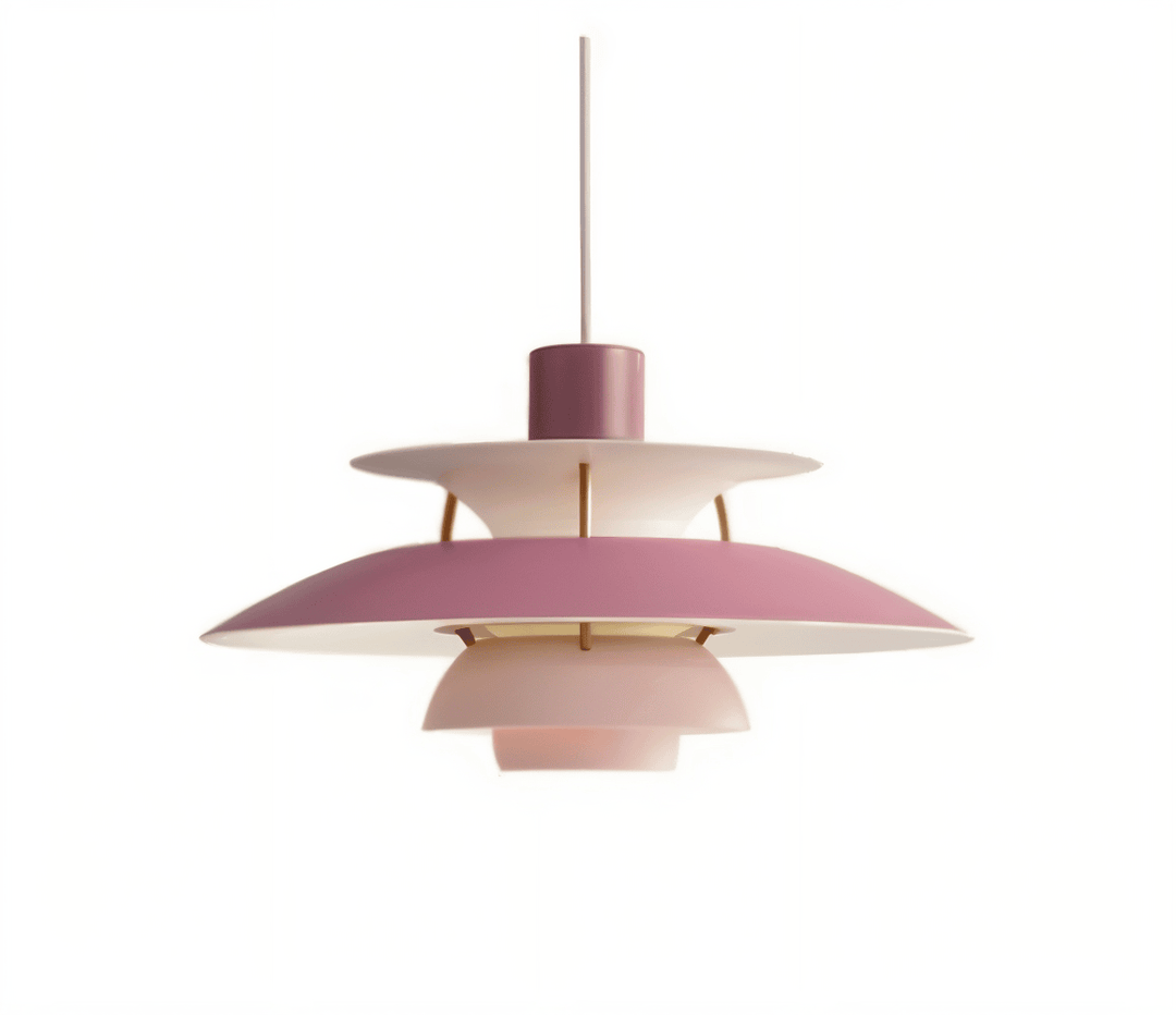 Éclairage suspendu scandinave, pour une décoration lumineuse et moderne.