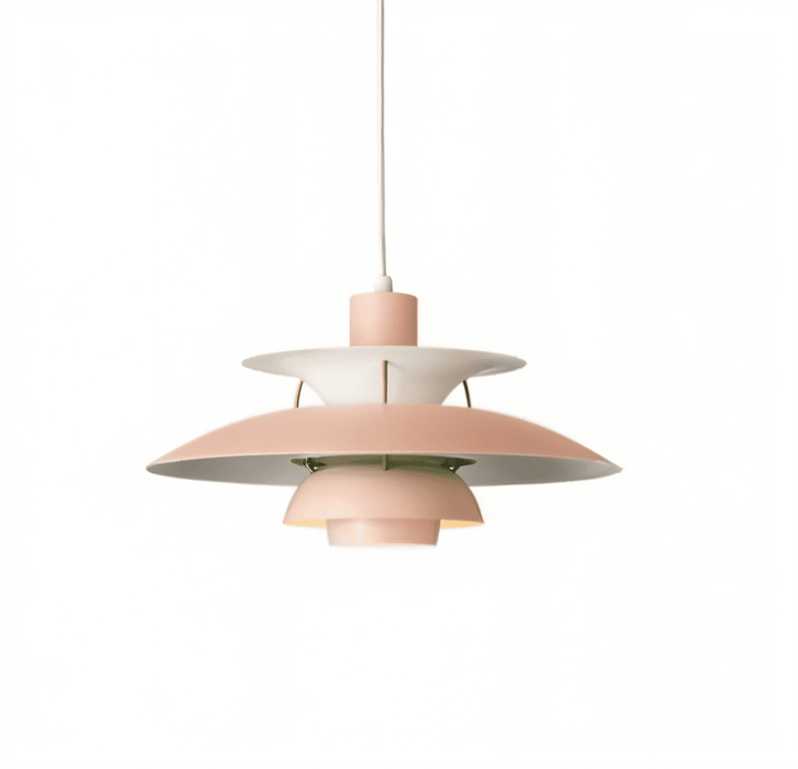 Lampe design scandinave, éclairage parfait pour un style nordique.
